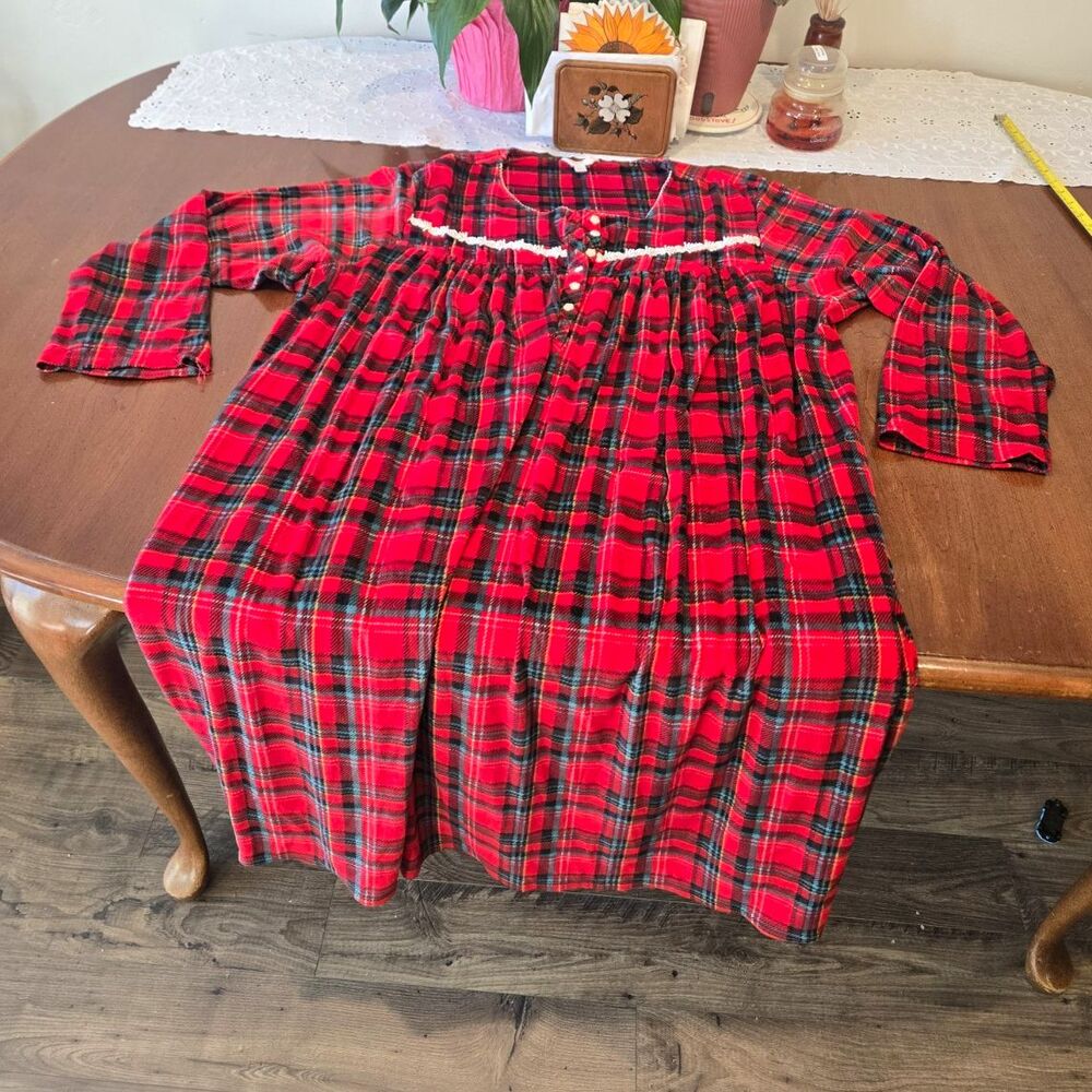 Secret Treasures Women's Plus 2X Plaid Flannel Button Front V-Neck Gown